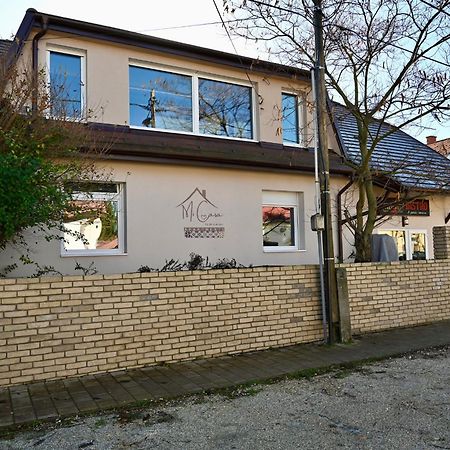 Апартаменты Mi Casa Rustica Мошонмадьяровар Экстерьер фото